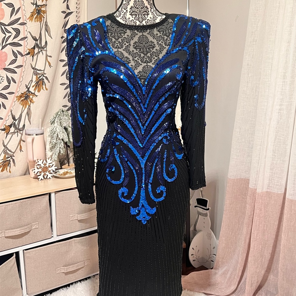 VTG Stunning Black and Blue Sequin Long Sleeve Dress
